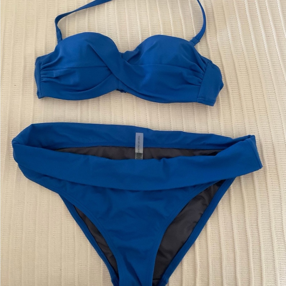 Victoria’s Secret Blue Bikini 34A Top Medium Bottoms